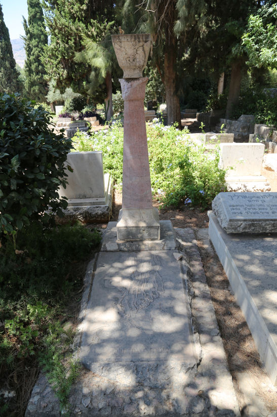 קבר מאשה בכפר גלעדי